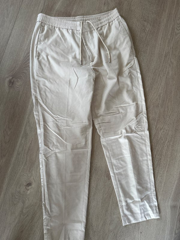 Hvítar primark buxur