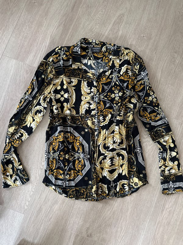 Primark þunn skyrta m gulu munstri
