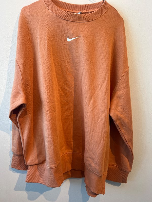 Nike crew neck appelsínugul