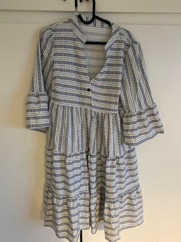 white patterned dress M