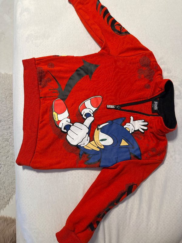 Sonic peysa
