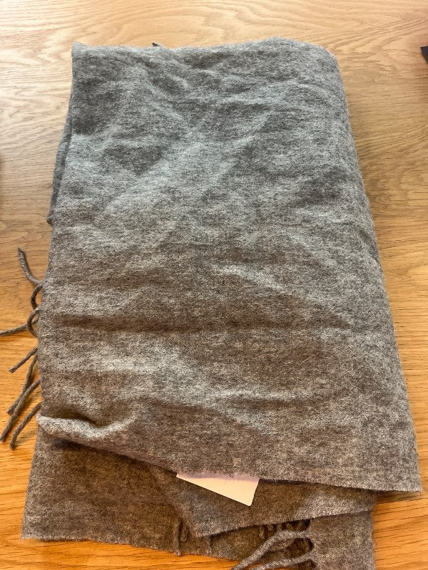 V Cashmere trefill grár