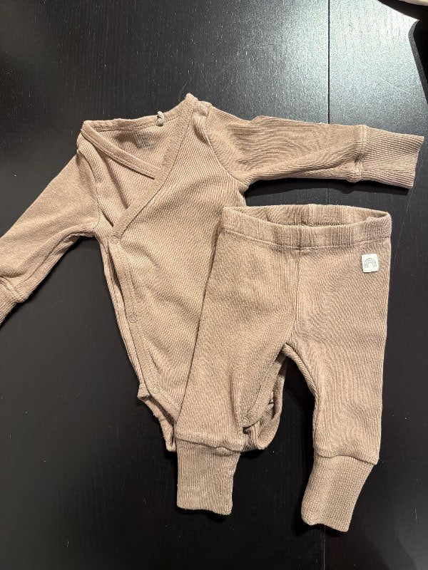 Lindex sett brúnt