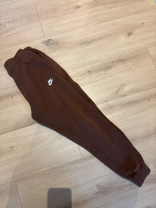 Brúnar Nile buxur