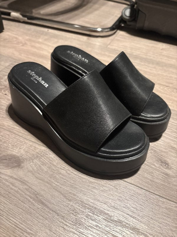 Opnir svartir skór G