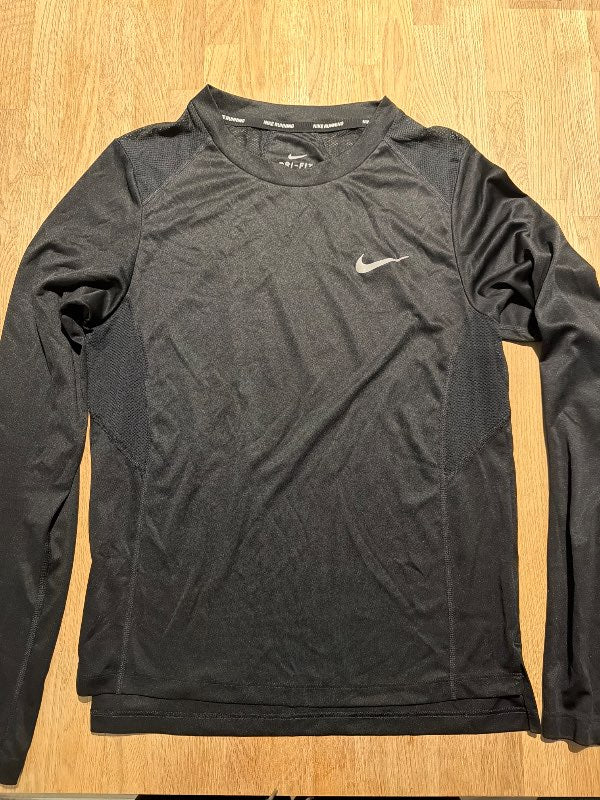 Íþrótta síðermabolur- Nike- svartur