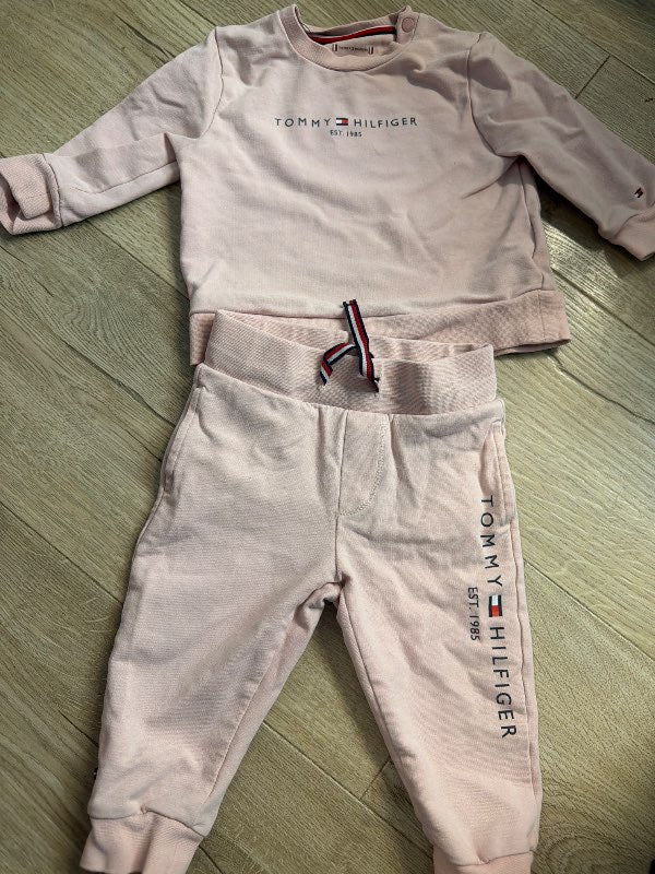 Tommy Hilfiger bleikur sett