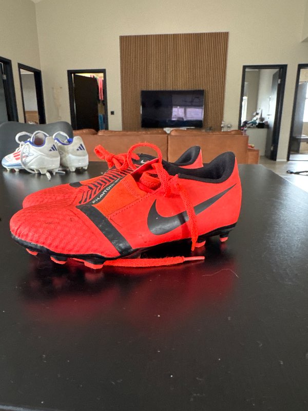 Nike takkaskór