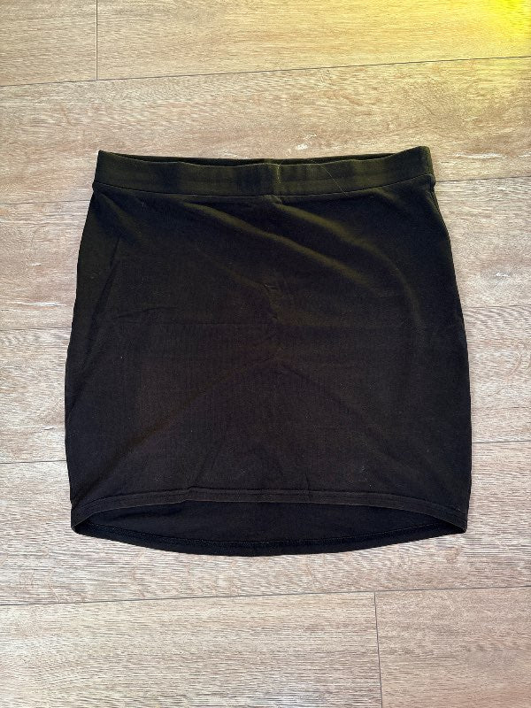 Svart pils frá H&M