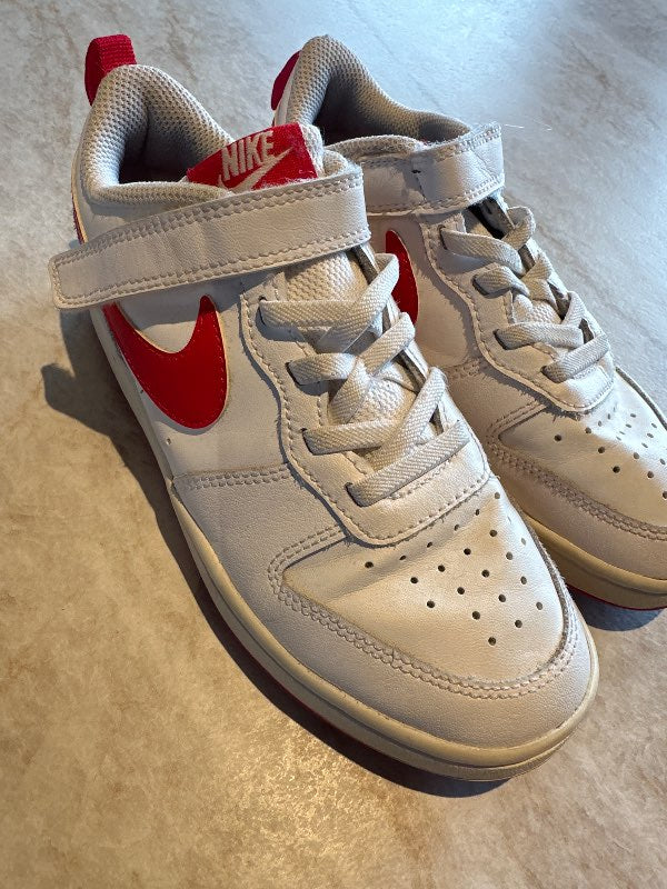 Nike strigaskòr