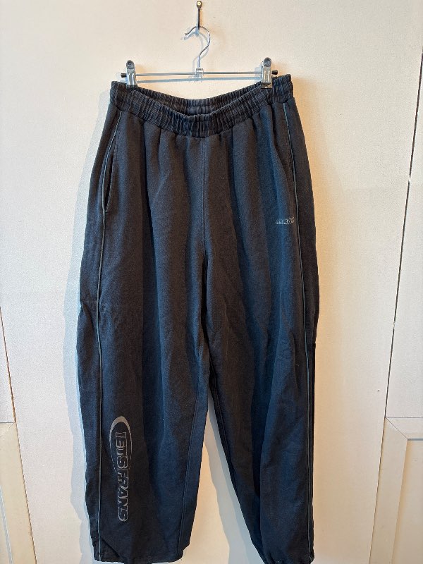 Urban outfiters svartar buxur
