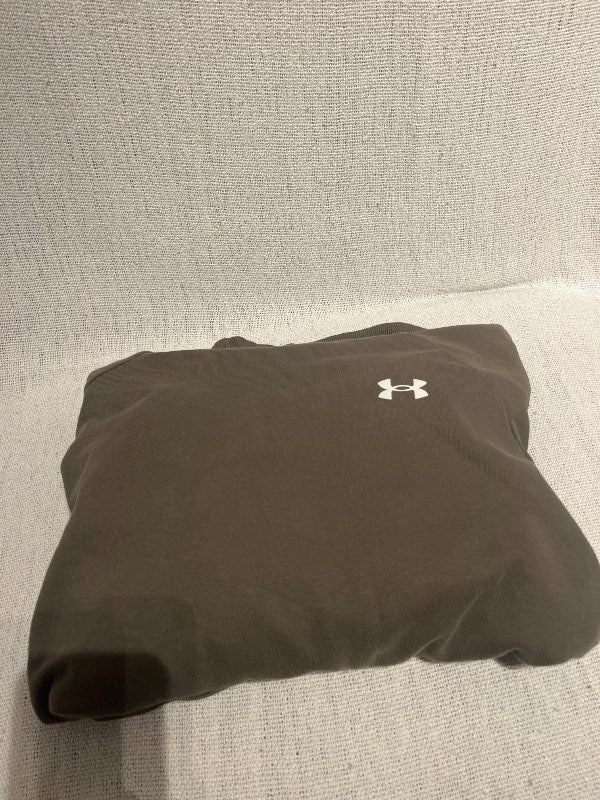 Under Armour hettu peysa
