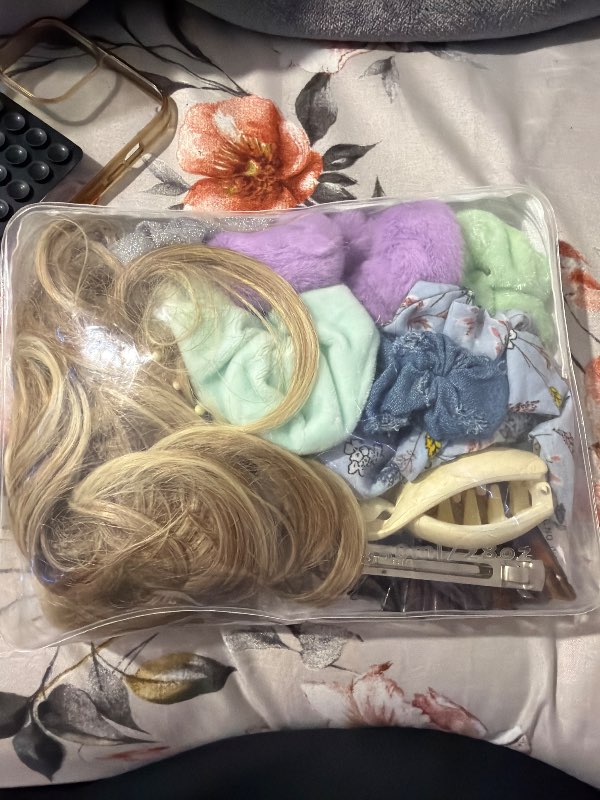 Hair clip.