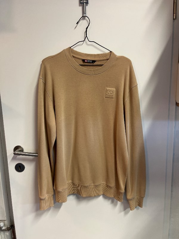 66 peysa camel