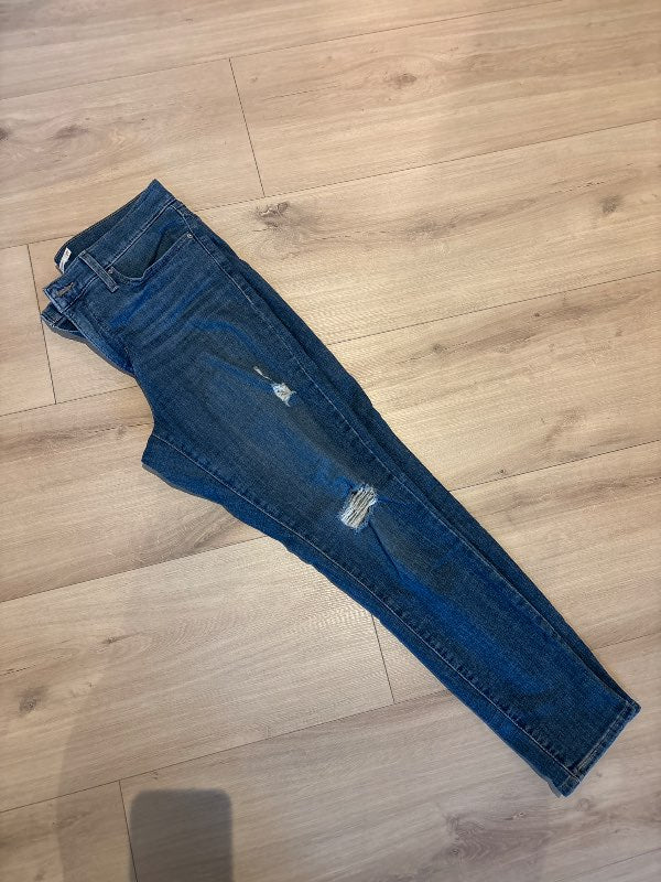 Levis 311 shaping skinny