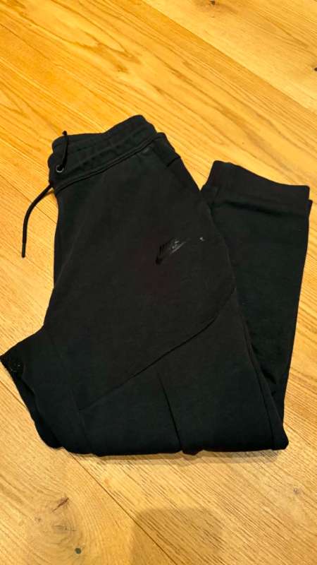 Nike teck svartar buxur