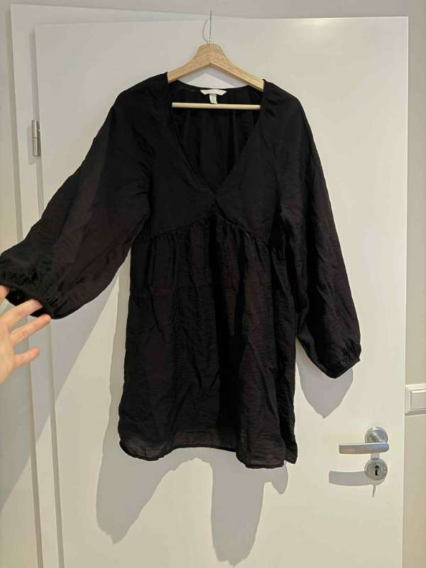 svartur HM kjóll - AMG