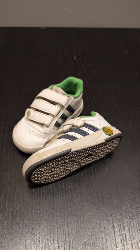 Adidas skór með frönskum rennilás