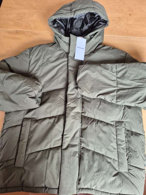 Jack&Jones græn úlpa