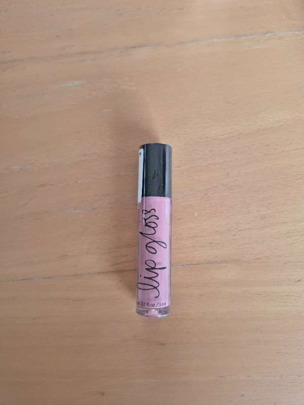 HM lip gloss
