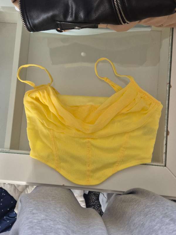Yellow top 36
