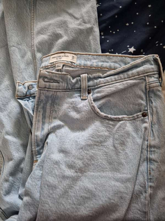 Abecrombie baggy