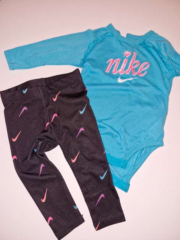 Nike samfellu sett