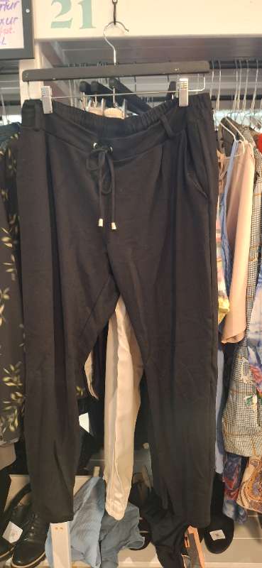 Svartar buxur st.M/L