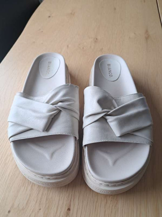 Bianco skór