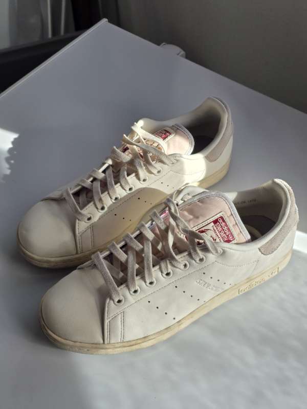 Adidas skór