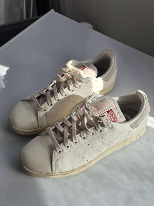 Adidas skór
