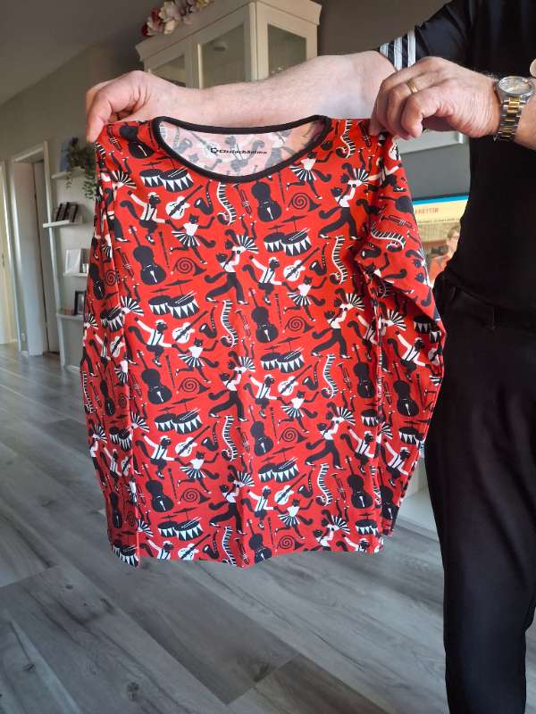 Rauð skrautl. Peysa