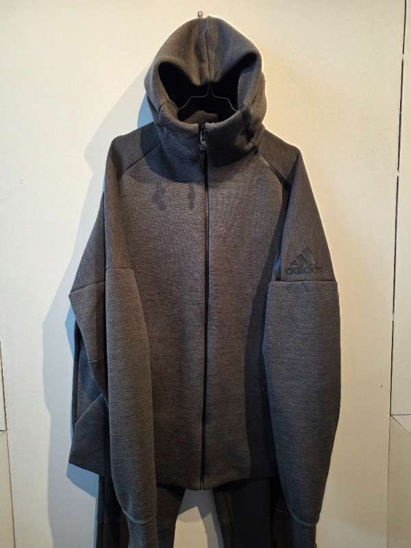 ADIDAS grænn jogging galli