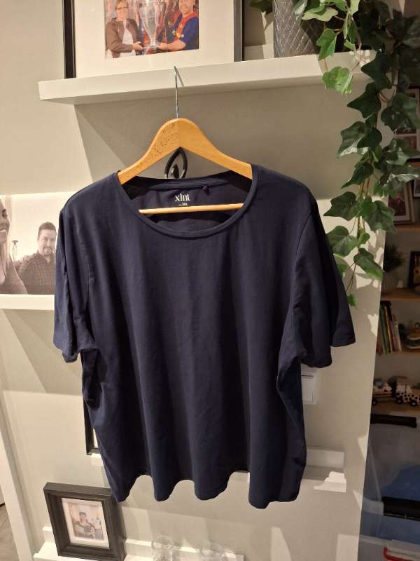 Víður blár bolur