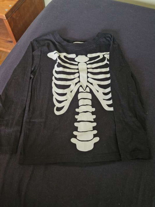 H&m beinagrinda peysa