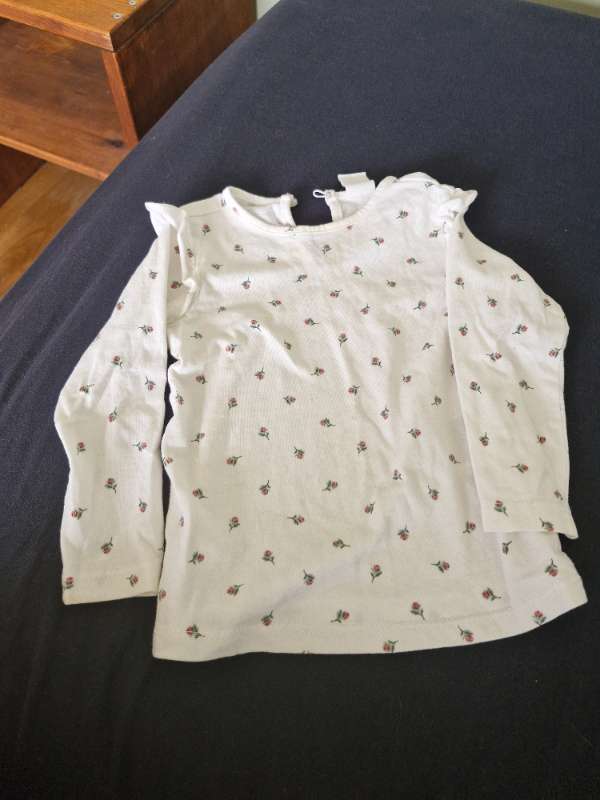 H&m blóma peysa