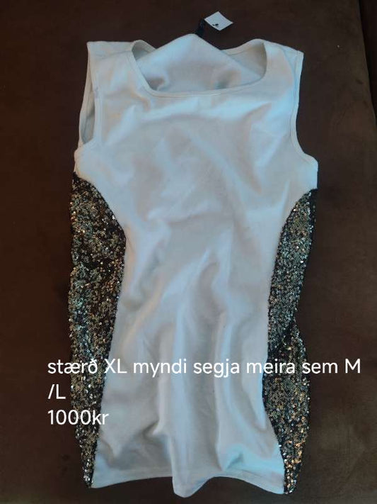 Hvítur bolur með glimmer