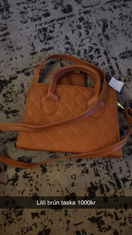 Lítil brún taska