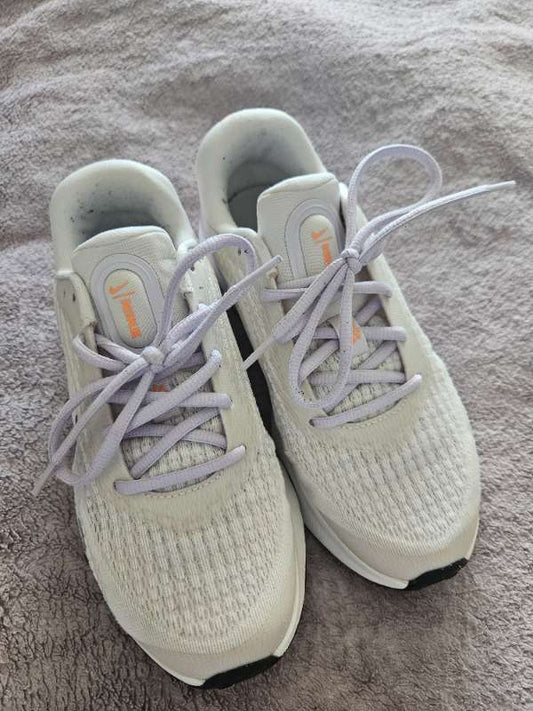 Skór Nike B