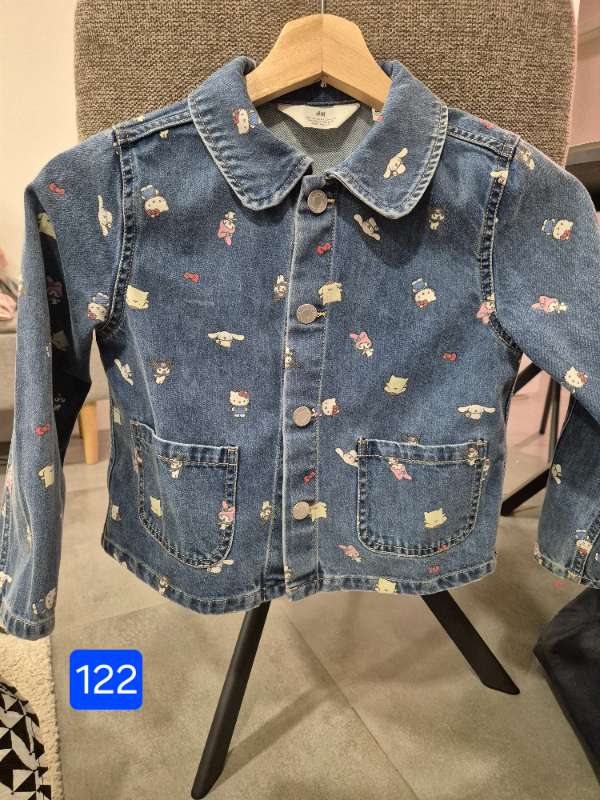 Gallajakki með Hello Kitty og vinum H&M
