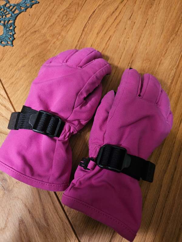 Pink gloves