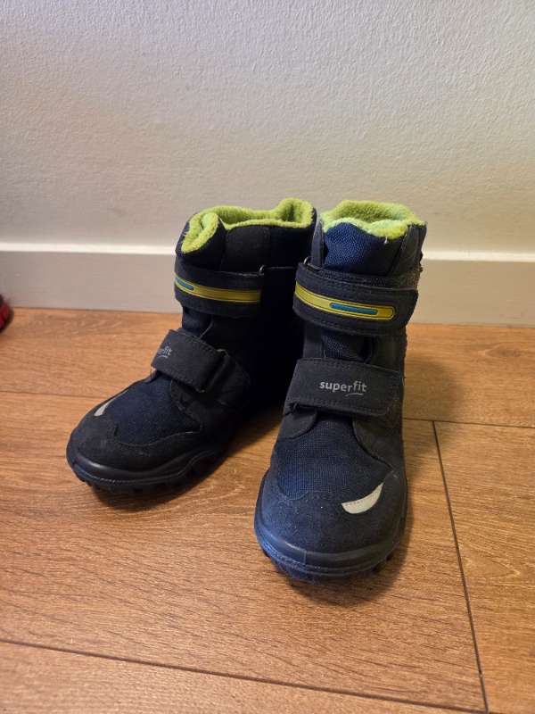 Kuldaskór superfit 31