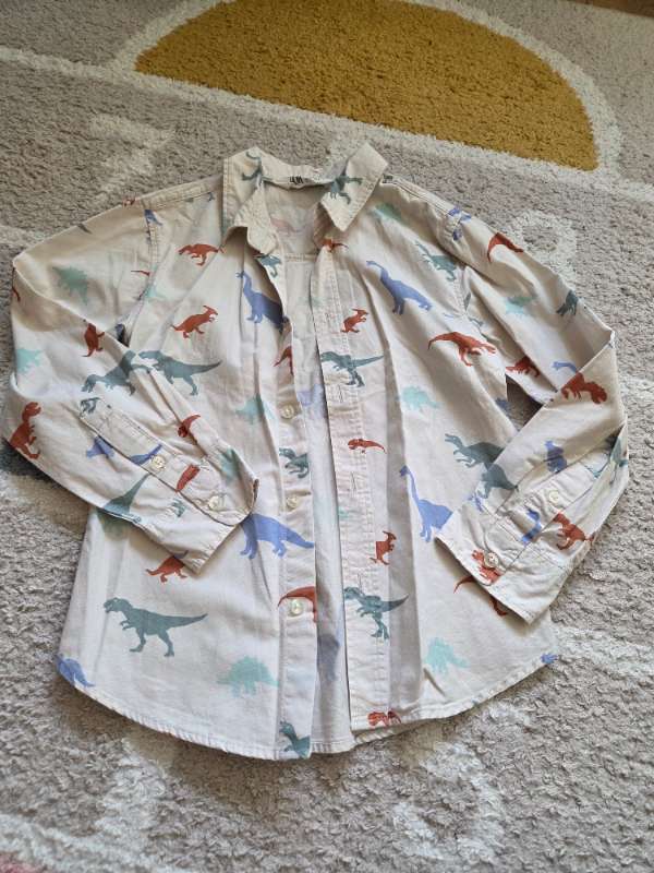 Skyrta dino H&M