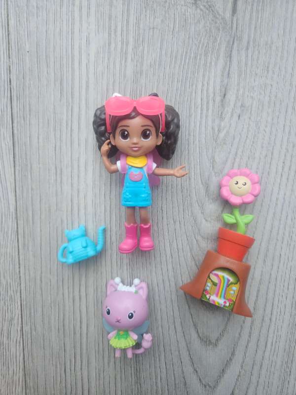 Gabbys dollhouse dúkka