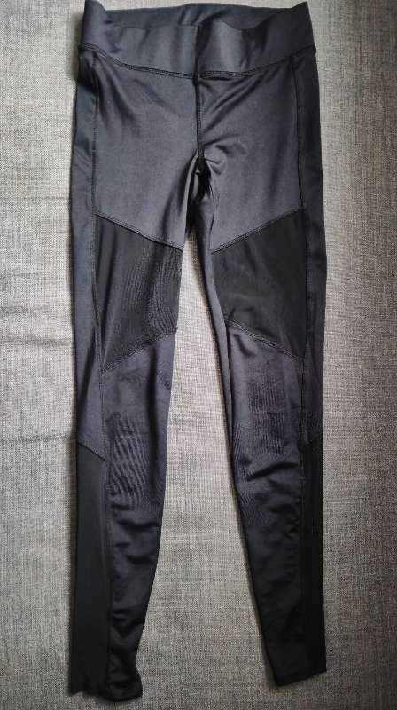 Partly transparent leggins