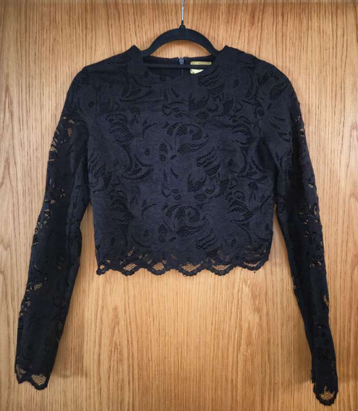Lacy crop top