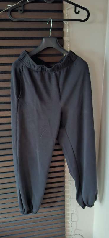 Sweatpants OYSHO black