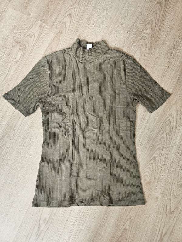 NEW YORKER green turtleneck S