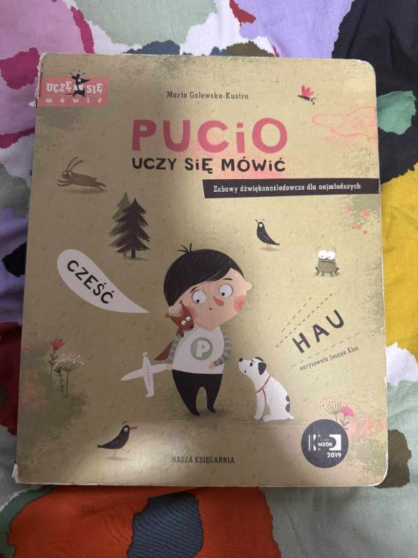 pucio uczy sie mowic