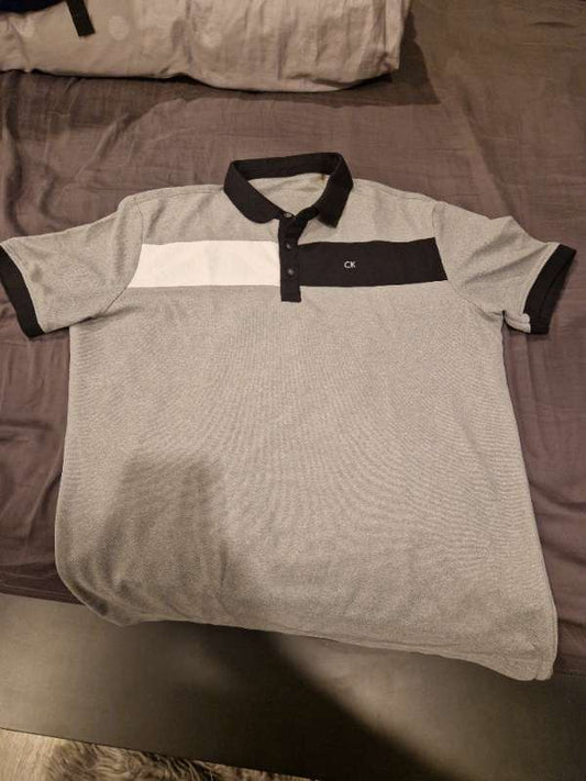 Calvin Klein t shirt